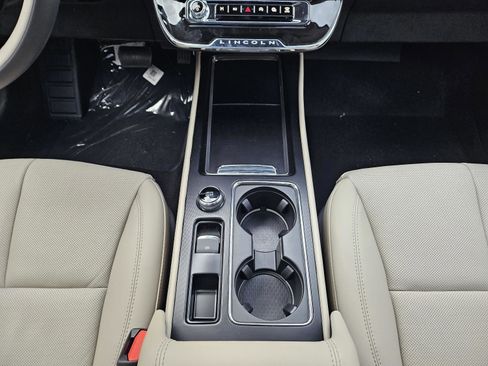 New 2026 Lincoln Corsair Reserve image 18