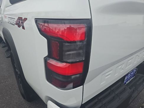 Used 2024 Nissan Frontier PRO-4X w/ Off-Road Protection Package image 35