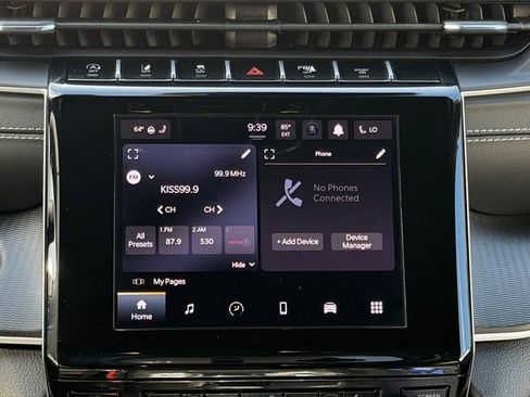 Used 2024 Jeep Grand Cherokee Altitude AWD/4WD image 18