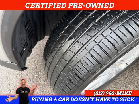 Used 2015 Toyota RAV4 Limited image 39