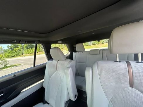 Used 2026 Toyota Grand Highlander AWD Hybrid image 19