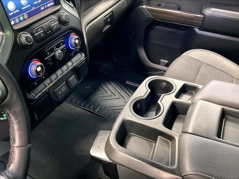Used 2021 Chevrolet Silverado 1500 LT AWD/4WD image 19