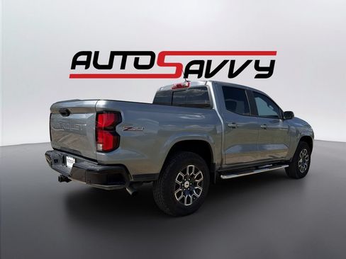 Used 2025 Chevrolet Colorado Z71 w/ Technology Package AWD/4WD image 5