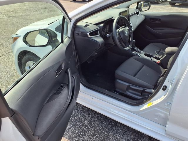 Used 2024 Toyota Corolla LE FWD image 18
