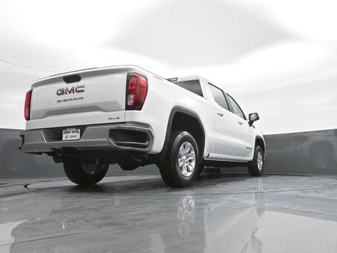 New 2026 GMC Sierra 1500 SLE w/ Preferred Package image 23