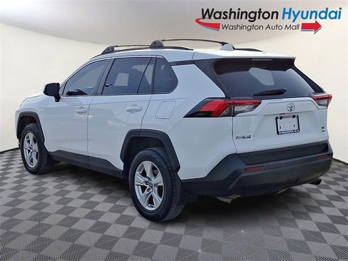 Used 2020 Toyota RAV4 XLE image 4