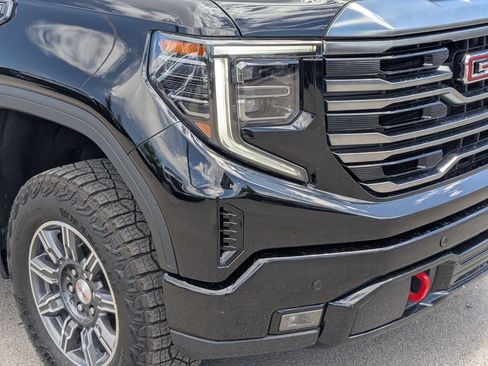 Used 2024 GMC Sierra 1500 AT4 w/ Technology Package AWD/4WD image 11
