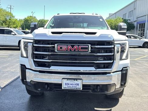 Used 2024 GMC Sierra 2500 SLT AWD/4WD image 2