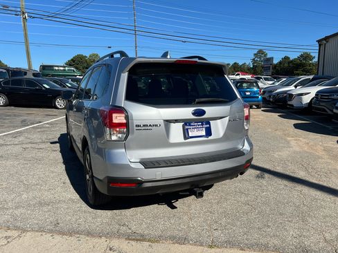 Used 2018 Subaru Forester 2.5i Premium w/ All-Weather Package image 9
