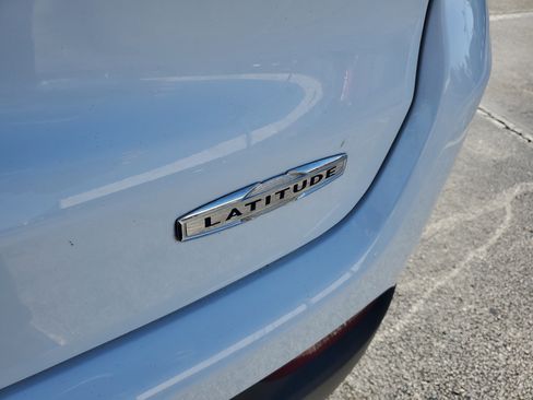 Used 2023 Jeep Compass Latitude image 9