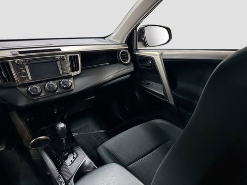 Used 2015 Toyota RAV4 LE image 23