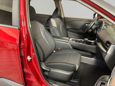 Used 2023 Nissan Rogue SV AWD/4WD image 27