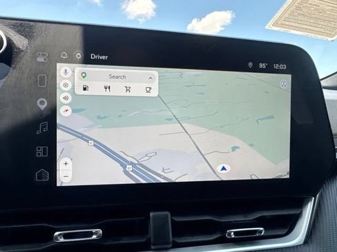 Used 2025 Chevrolet Equinox LT w/ Convenience Package II FWD image 3