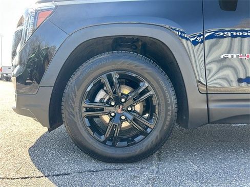 Used 2023 GMC Terrain AT4 image 10
