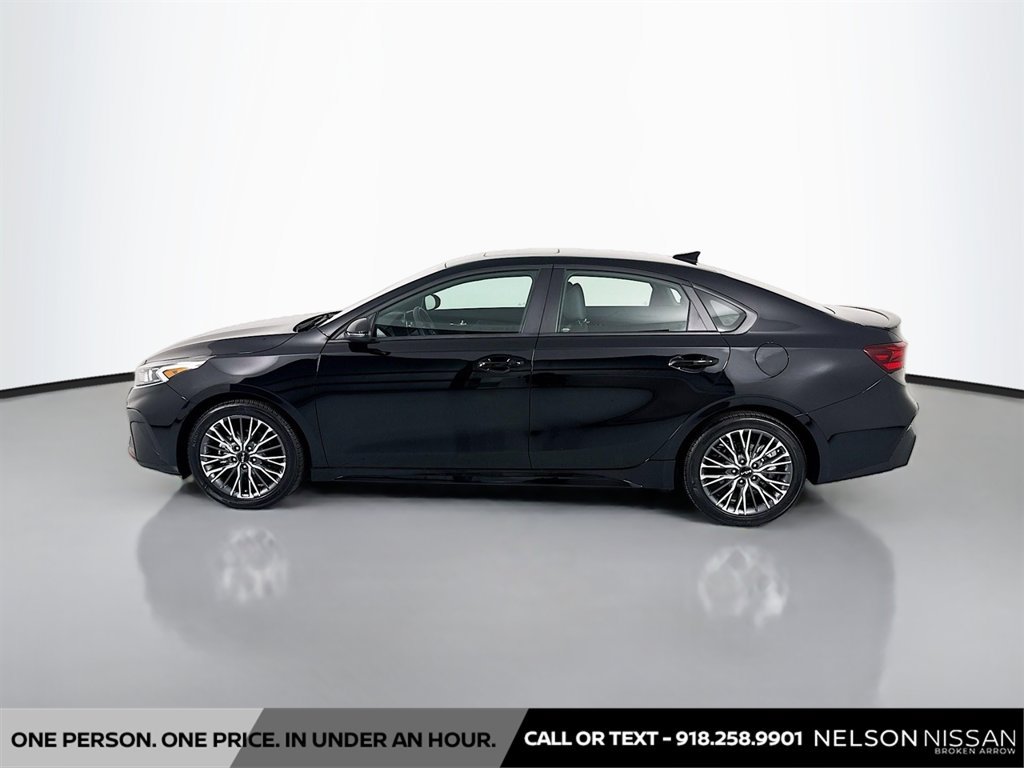 Used 2024 Kia Forte GT-Line w/ GT-Line Premium Package FWD image 8