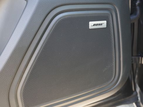 Certified 2022 Porsche Macan S AWD/4WD image 17