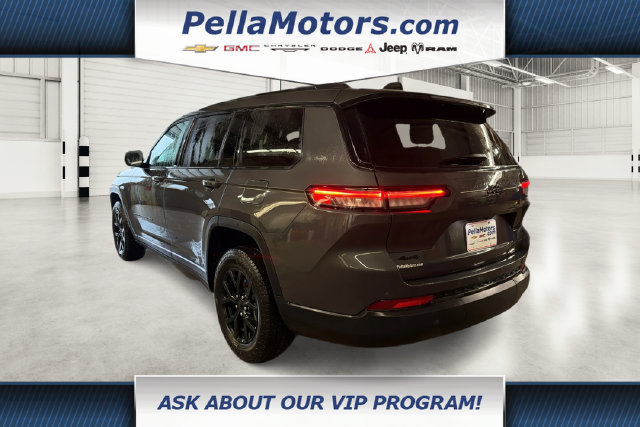 Used 2024 Jeep Grand Cherokee L Altitude AWD/4WD image 5