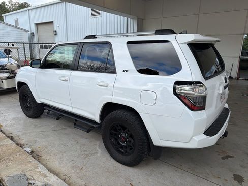 Used 2023 Toyota 4Runner SR5 Premium w/ Moonroof Package image 2