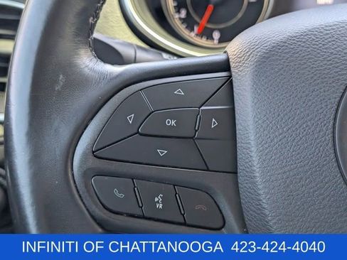 Used 2019 Jeep Cherokee Trailhawk AWD/4WD image 24