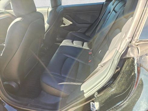 Used 2018 Tesla Model 3 Mid Range image 8