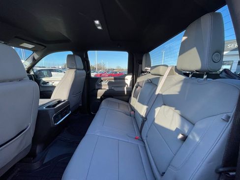 Used 2023 GMC Sierra 1500 SLT w/ SLT Premium Package AWD/4WD image 27