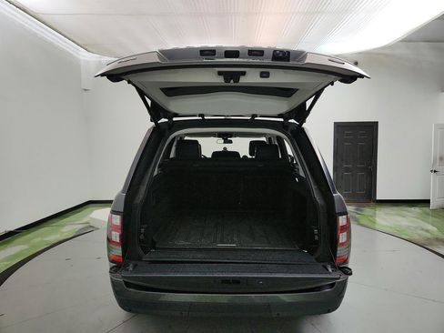 Used 2016 Land Rover Range Rover HSE image 32