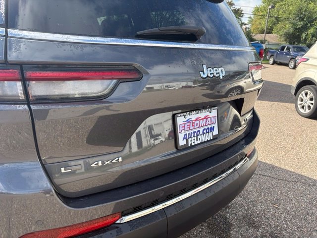Used 2022 Jeep Grand Cherokee L Limited AWD/4WD image 32