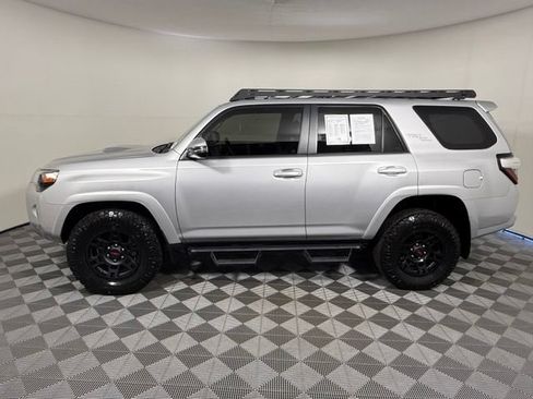 Used 2024 Toyota 4Runner TRD Off-Road Premium w/ Moonroof Package AWD/4WD image 3