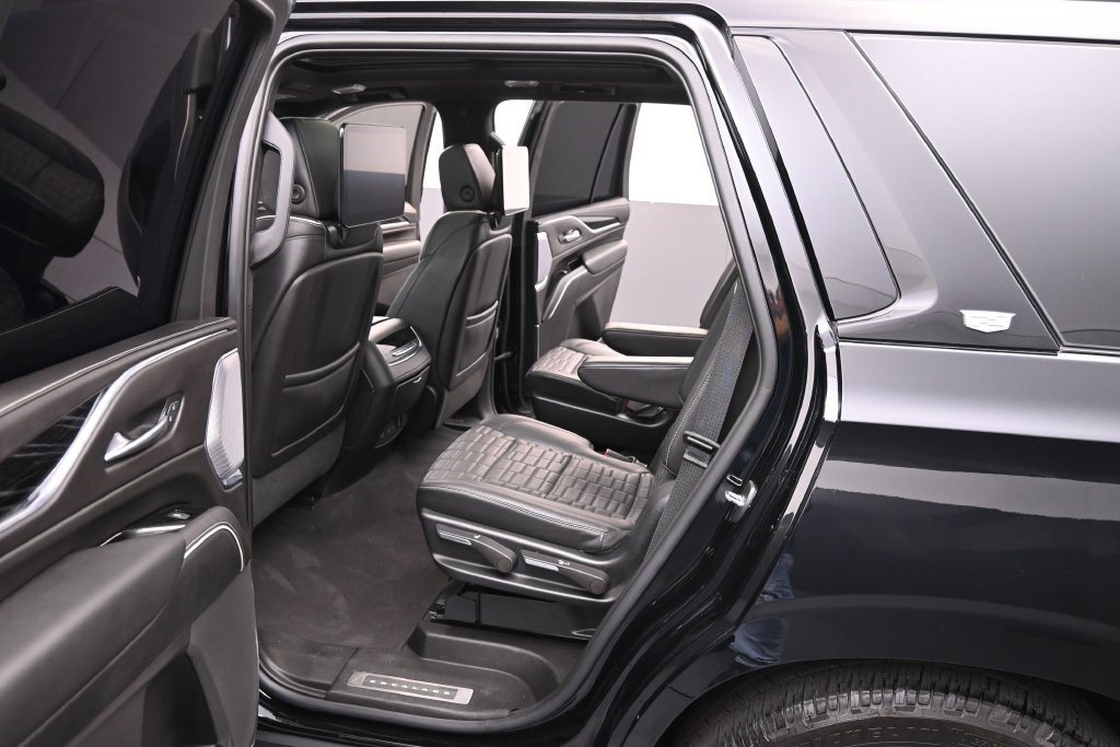 Used 2023 Cadillac Escalade V w/ LPO, ONYX Package AWD/4WD image 10