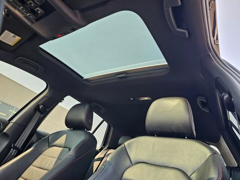 Used 2018 Volkswagen GTI SE w/ SE Leather Package FWD image 29