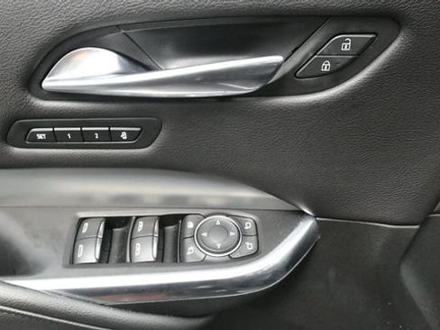 Used 2019 Cadillac XT4 Premium Luxury AWD/4WD image 16