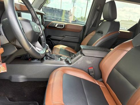 Used 2024 Ford Bronco Outer Banks AWD/4WD image 4