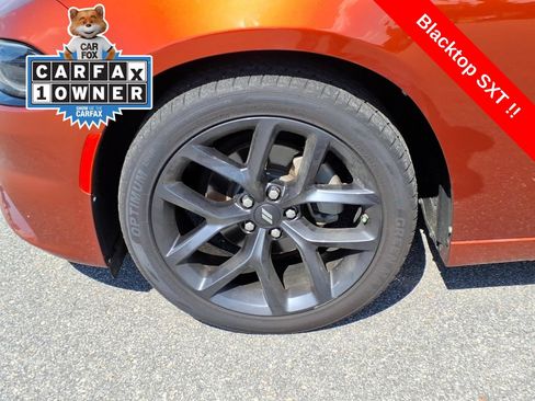 Used 2022 Dodge Charger SXT w/ Blacktop Package RWD image 9