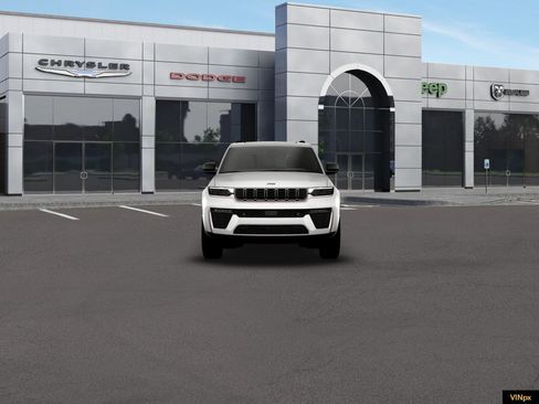 New 2026 Jeep Grand Cherokee Limited AWD/4WD image 12