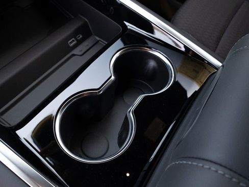 New 2025 Chevrolet Suburban LS image 19