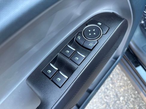 New 2025 Ford Maverick Lariat w/ Black Appearance Package image 16