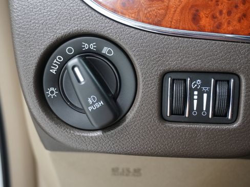 Used 2014 Chrysler Town & Country Touring-L w/ Driver Convenience Group image 26