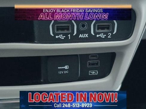 Used 2022 Chrysler Pacifica Touring-L image 22