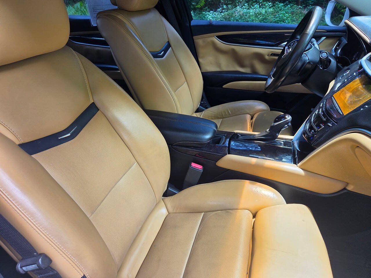 Used 2014 Cadillac XTS Luxury FWD image 10