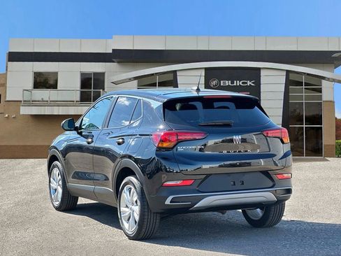 Used 2024 Buick Encore GX Preferred AWD/4WD image 4