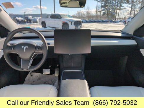 Used 2022 Tesla Model Y Performance image 13