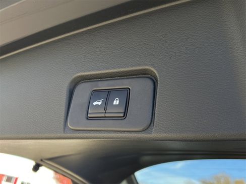 Certified 2025 Nissan Rogue SL w/ Tech Package image 27