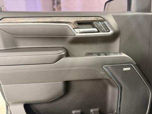 Used 2023 Chevrolet Silverado 1500 LTZ w/ LTZ Premium Package image 12