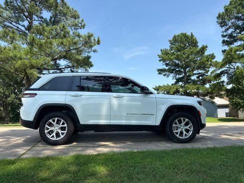 Used 2022 Jeep Grand Cherokee Limited RWD image 22