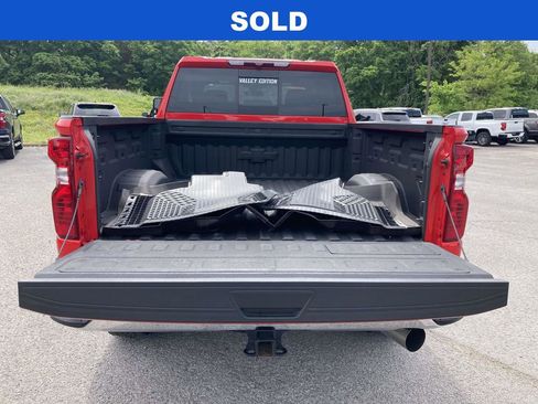 Used 2025 Chevrolet Silverado 2500 LT AWD/4WD image 11