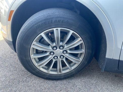 Used 2018 Cadillac XT5 Luxury w/ Driver Awareness Package image 14