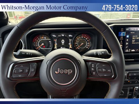 Used 2024 Jeep Gladiator Sport AWD/4WD image 14