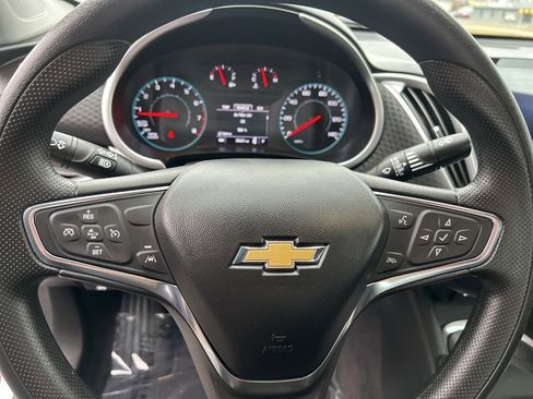 Used 2025 Chevrolet Malibu LT image 19