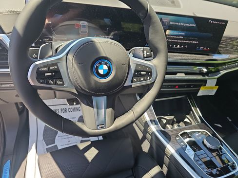 New 2026 BMW X5 xDrive50e w/ M Sport Package AWD/4WD image 18