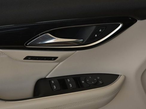 Used 2021 Buick Envision Essence image 10